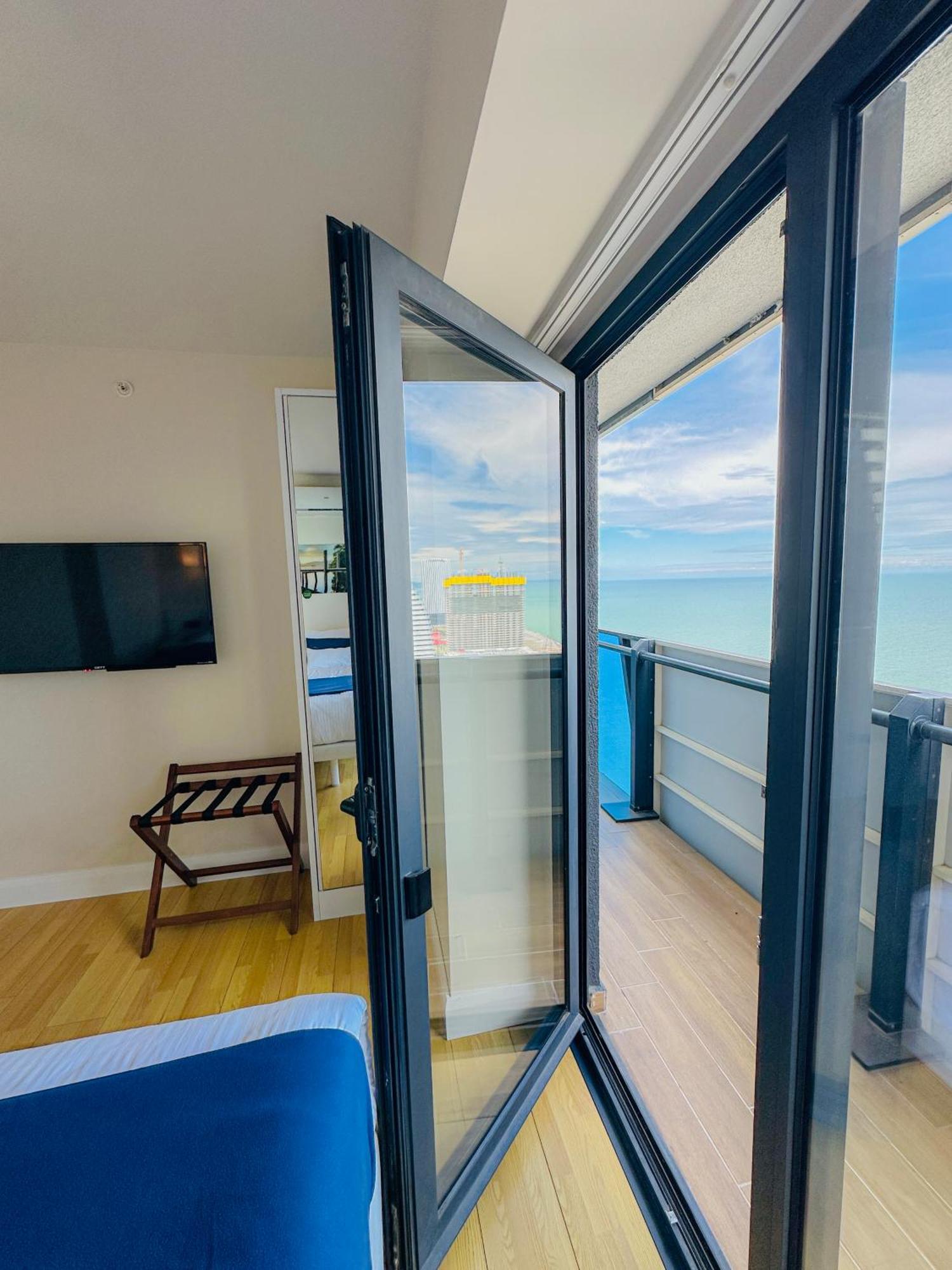 Seaside Vip Hotel Батуми Екстериор снимка