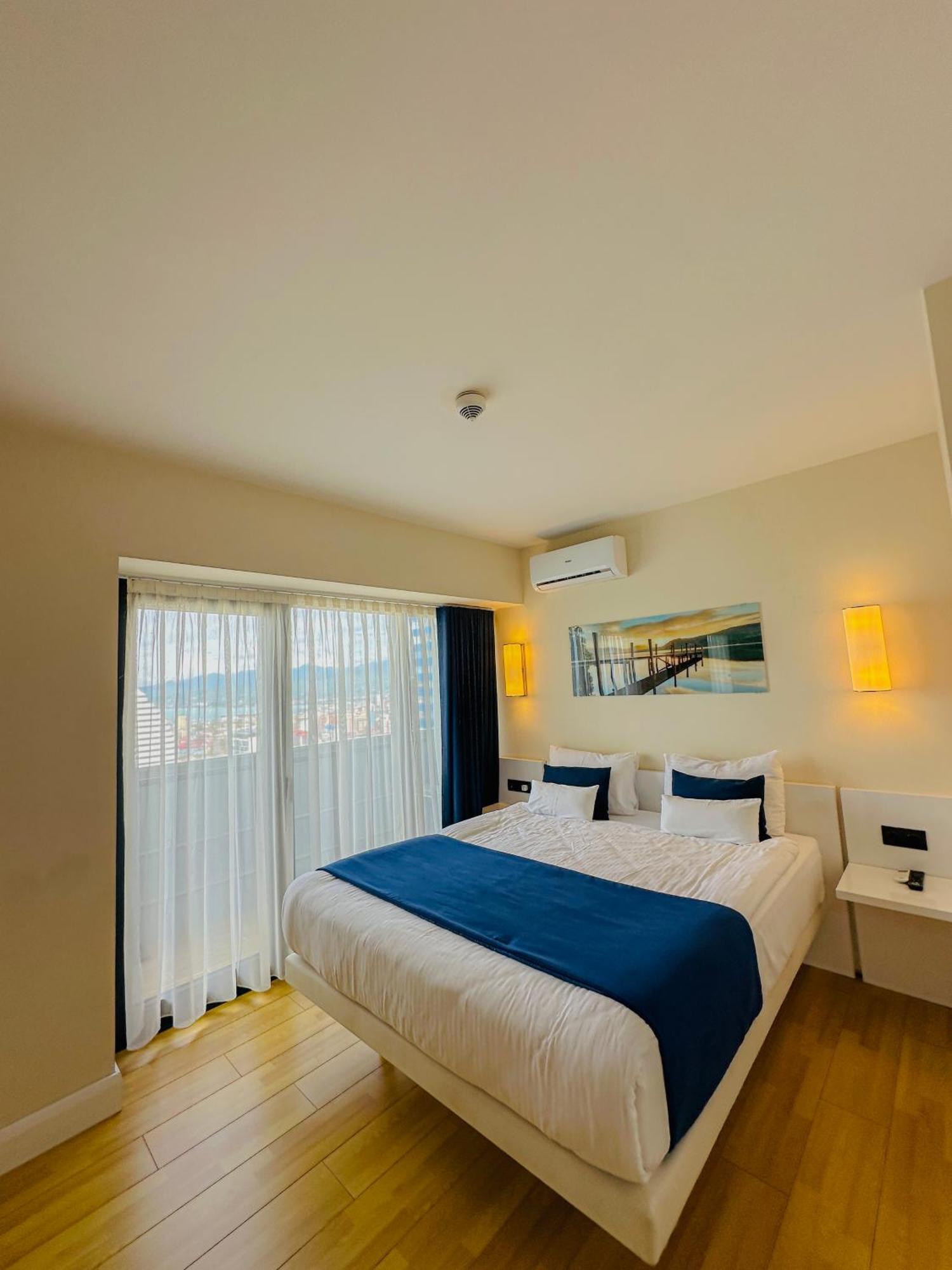 Seaside Vip Hotel Батуми Екстериор снимка