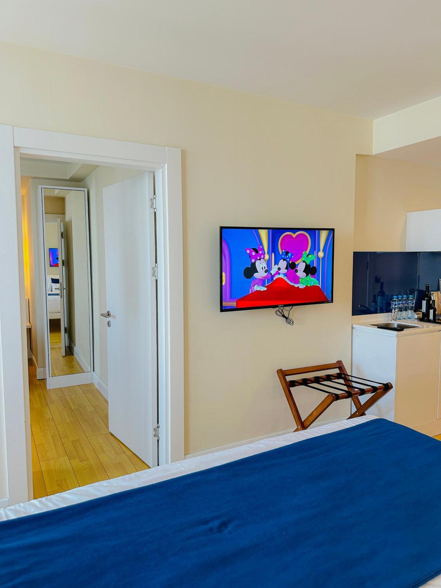 Seaside Vip Hotel Батуми Екстериор снимка