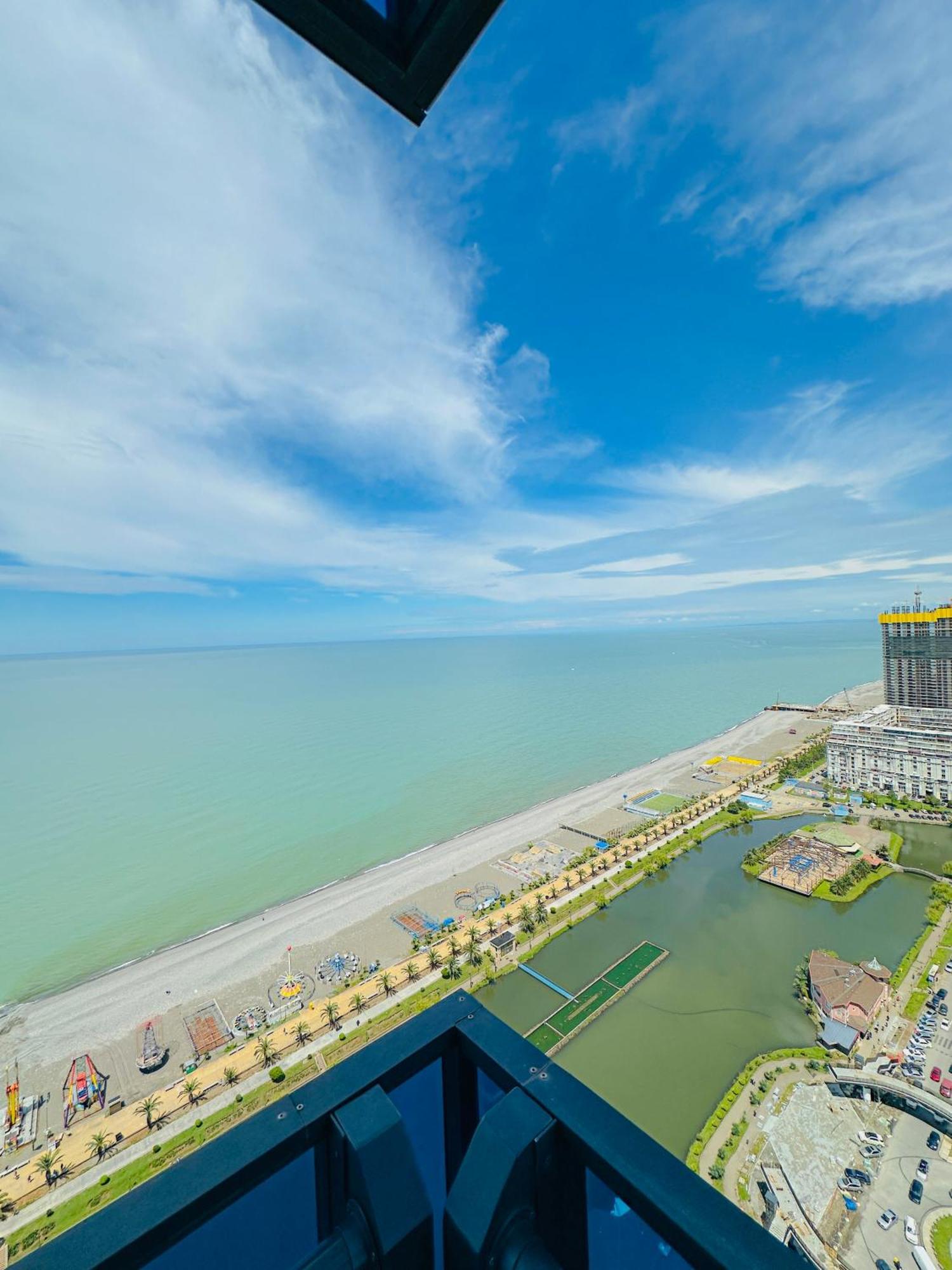 Seaside Vip Hotel Батуми Екстериор снимка