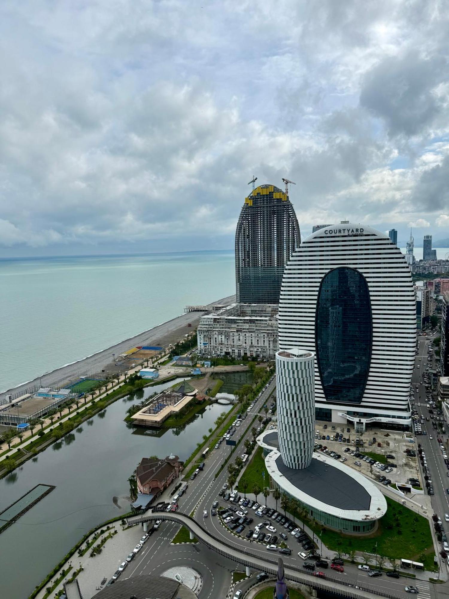 Seaside Vip Hotel Батуми Екстериор снимка