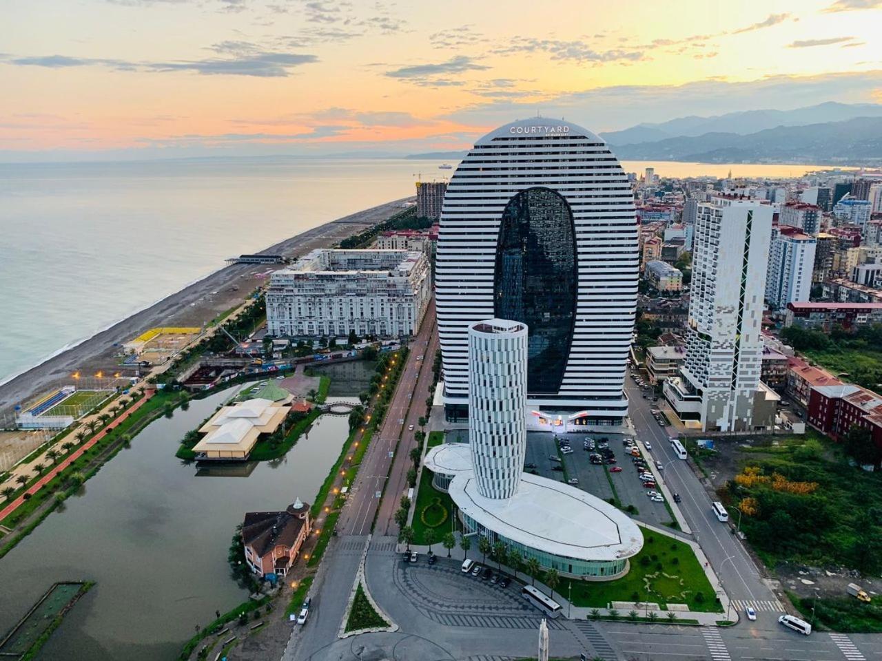 Seaside Vip Hotel Батуми Екстериор снимка
