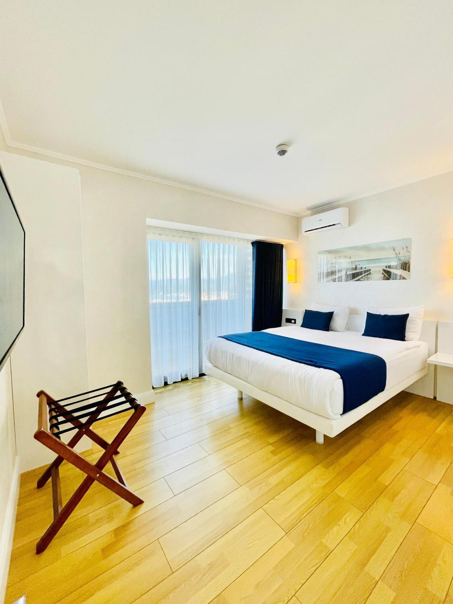 Seaside Vip Hotel Батуми Екстериор снимка