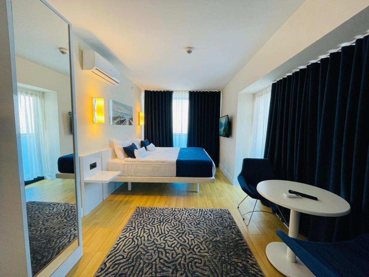 Seaside Vip Hotel Батуми Екстериор снимка