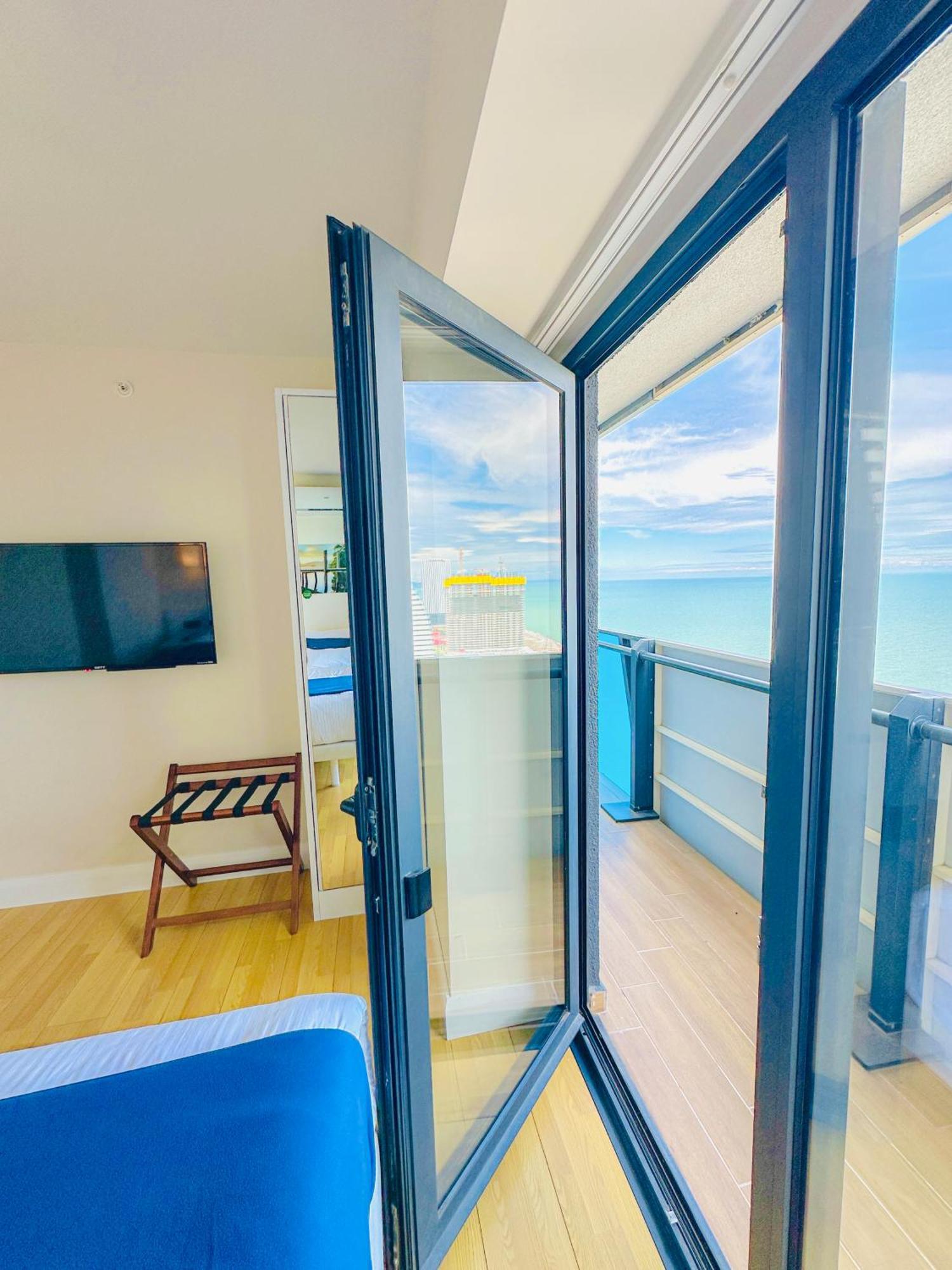 Seaside Vip Hotel Батуми Екстериор снимка