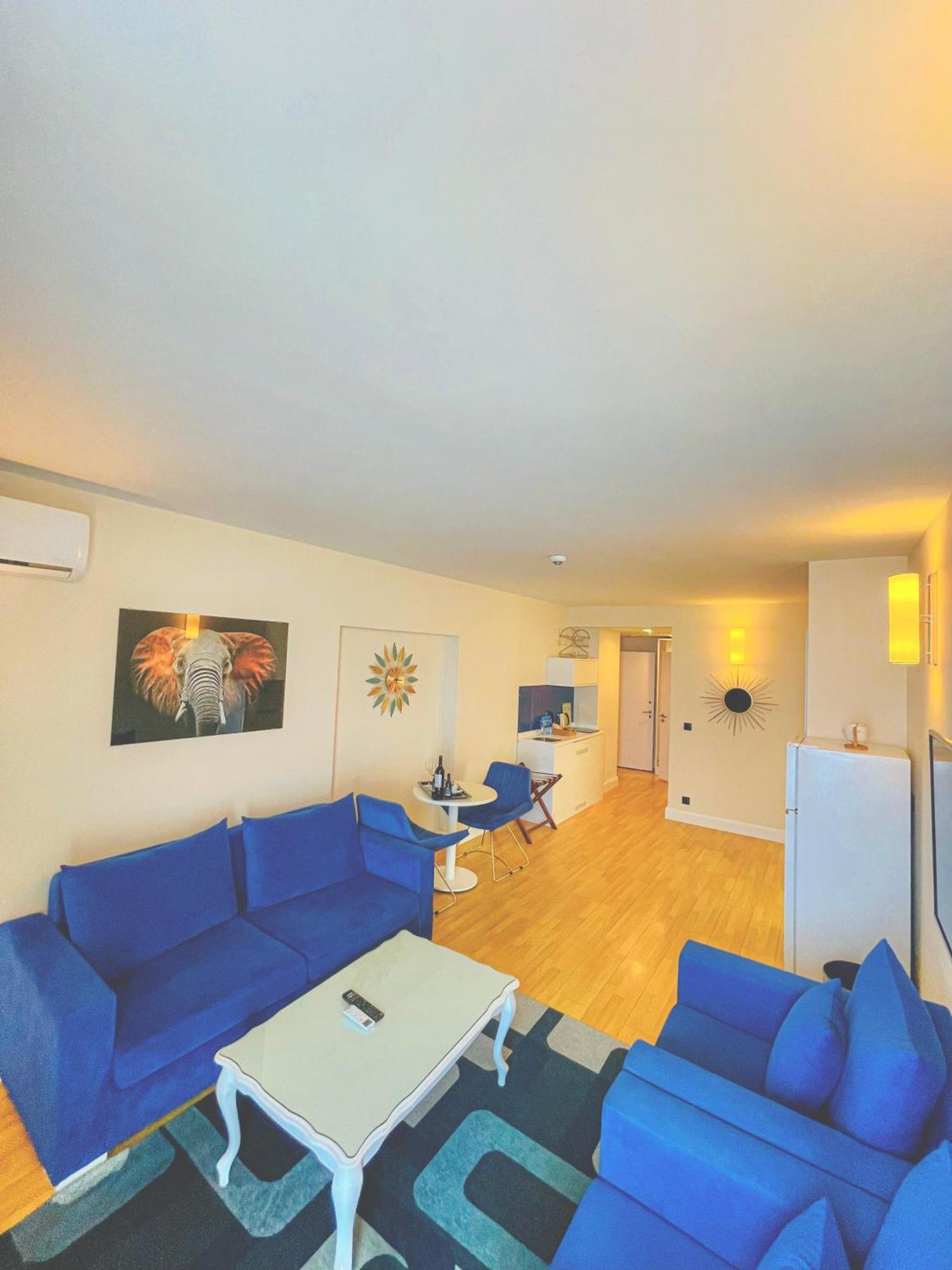 Seaside Vip Hotel Батуми Екстериор снимка