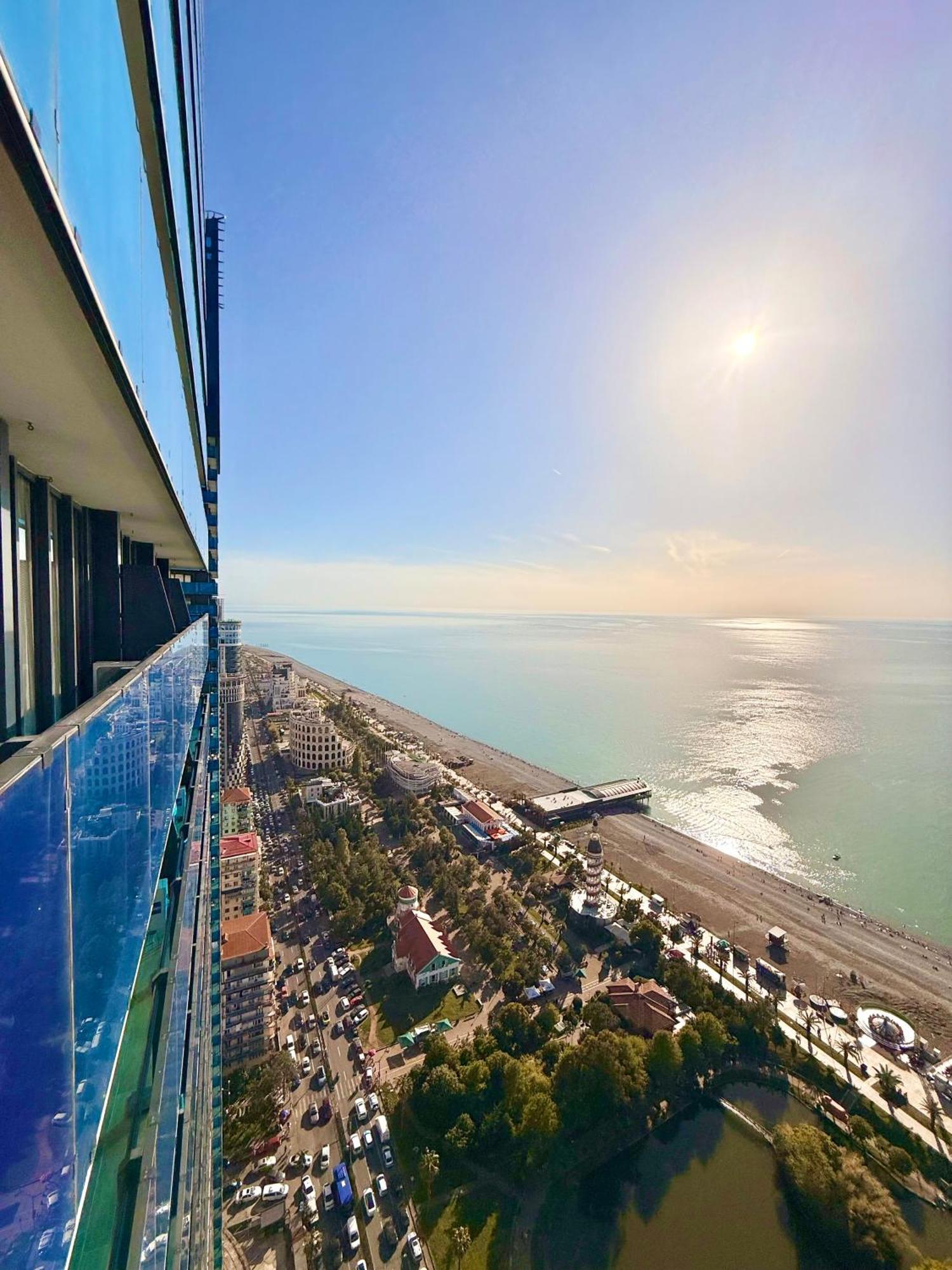 Seaside Vip Hotel Батуми Екстериор снимка