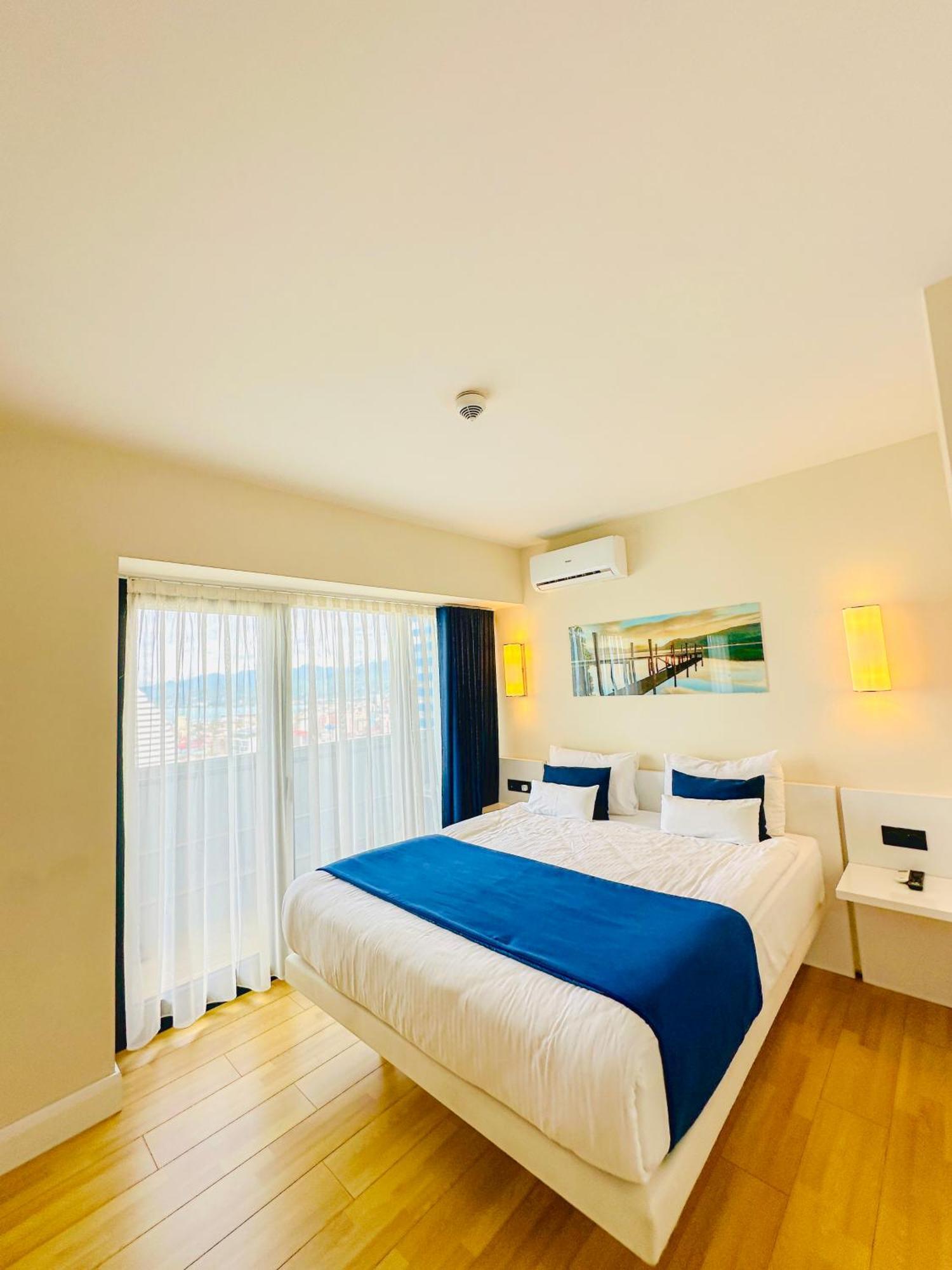 Seaside Vip Hotel Батуми Екстериор снимка