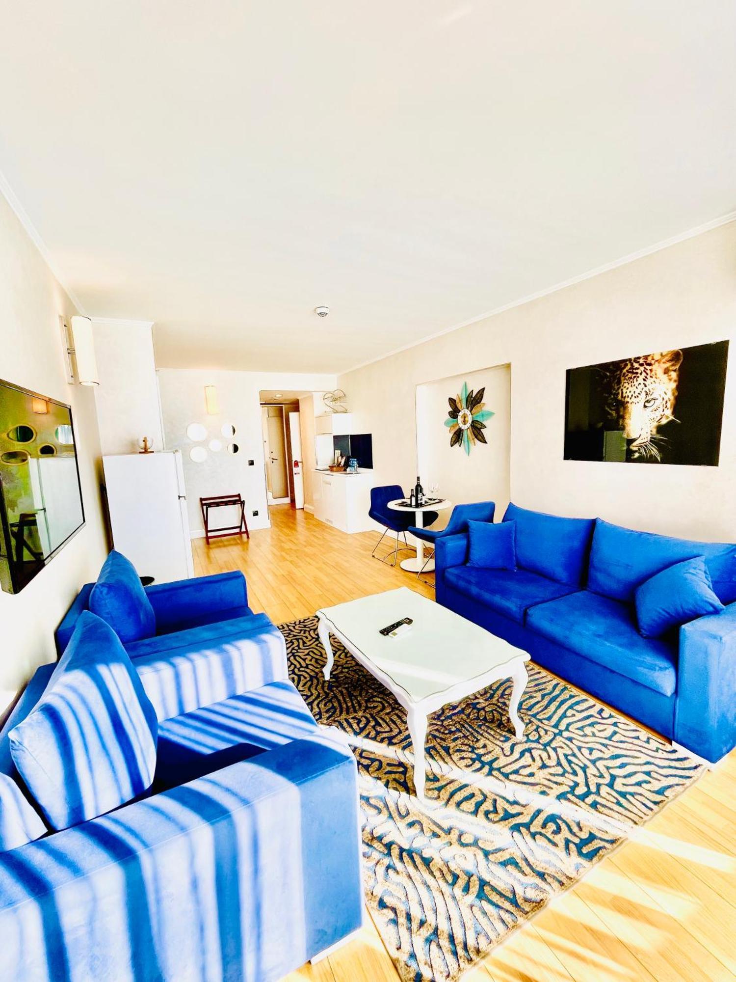 Seaside Vip Hotel Батуми Екстериор снимка