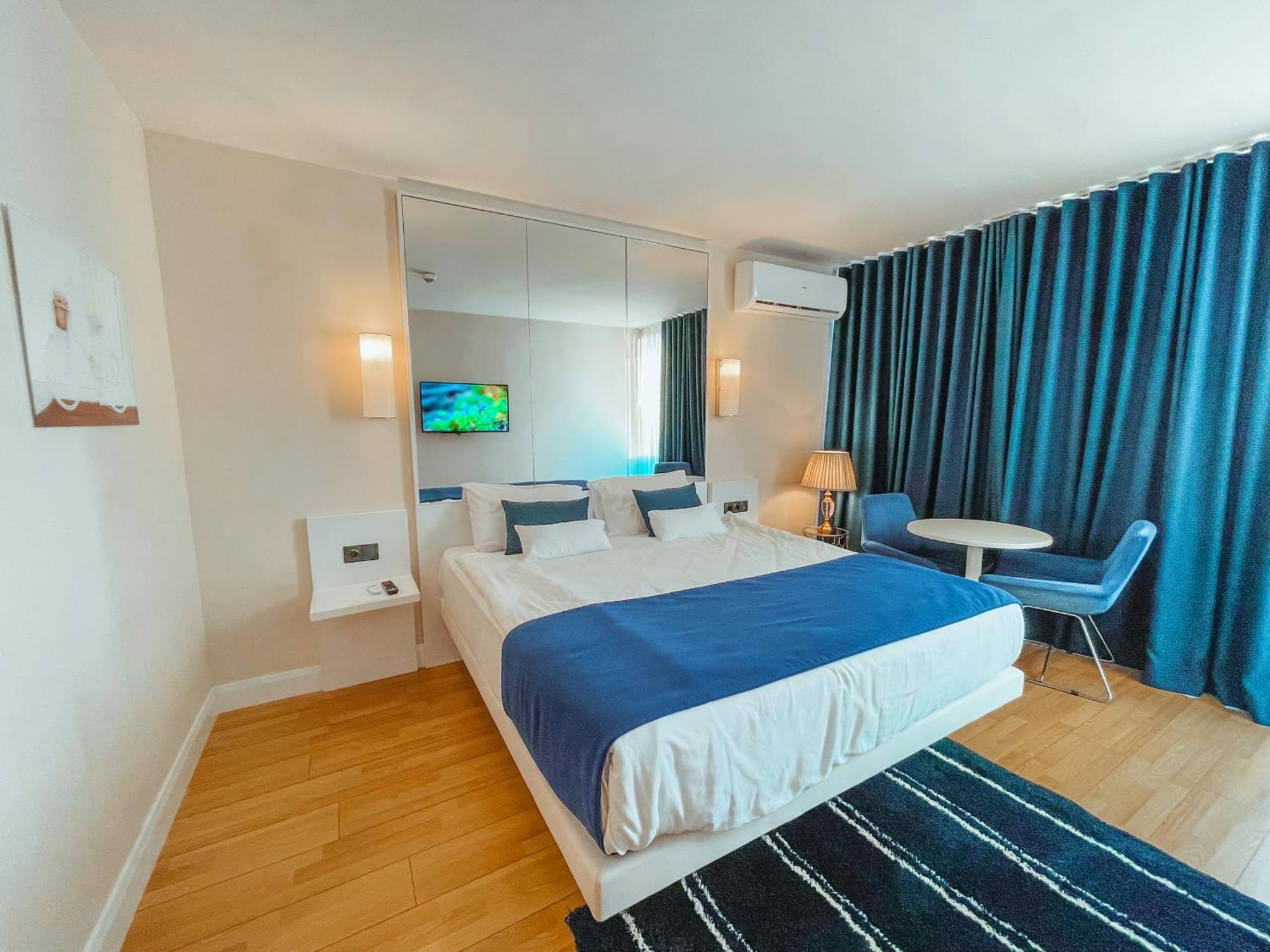 Seaside Vip Hotel Батуми Екстериор снимка